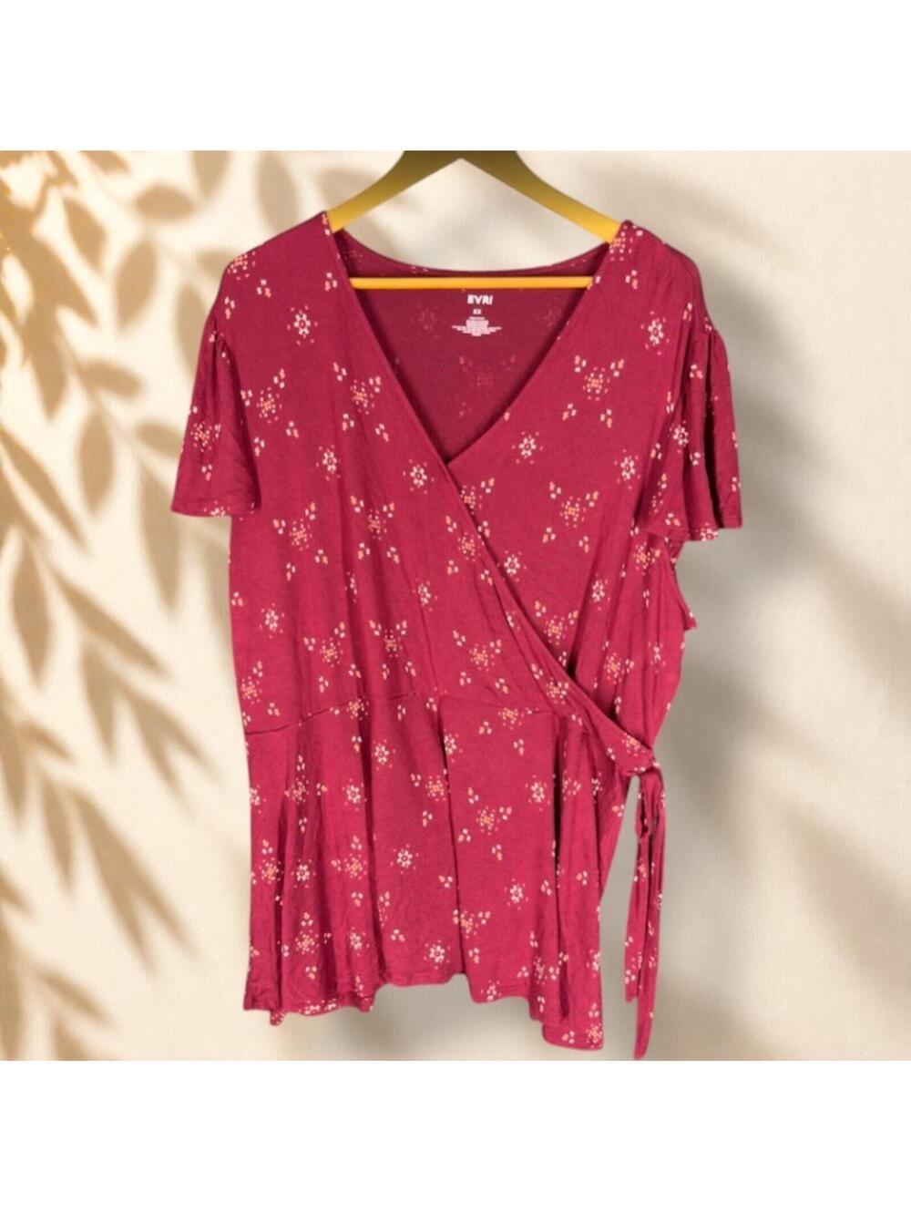 Evri Wrap T-Shirt Women 2X Plus Pink Floral V-Neck Tie Up Tasseled Short Sleeve